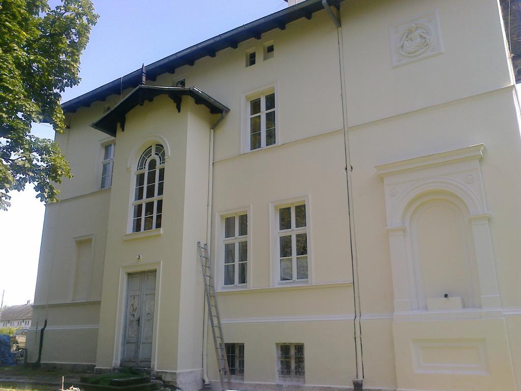 Agroturystyka "Palac W Janowie" Exteriér fotografie