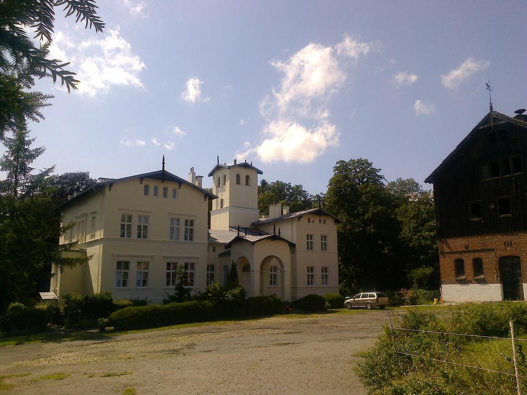Agroturystyka "Palac W Janowie" Exteriér fotografie